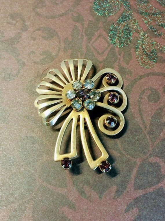 Vintage Gold Plated Rhinestone Flower Bouquet Spr… - image 3