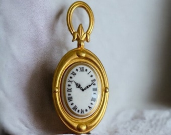 Vintage Danecraft Clock Brooch Matt Gold Tone Fleur de Lis Retro Unisex Large Lapel Pin Mens Brooch