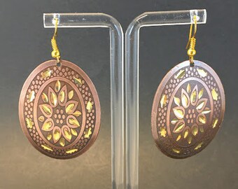 Vintage Copper Etched Oval Dangle Earrings Flower Pattern Boho Chic Oval Convex Brass