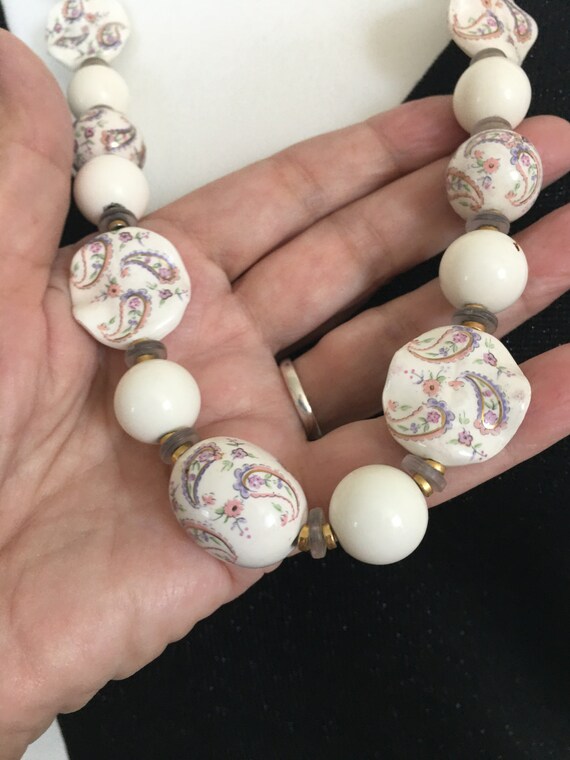 Vintage JAPAN Necklace , Ceramic Paisley Bead Nec… - image 5