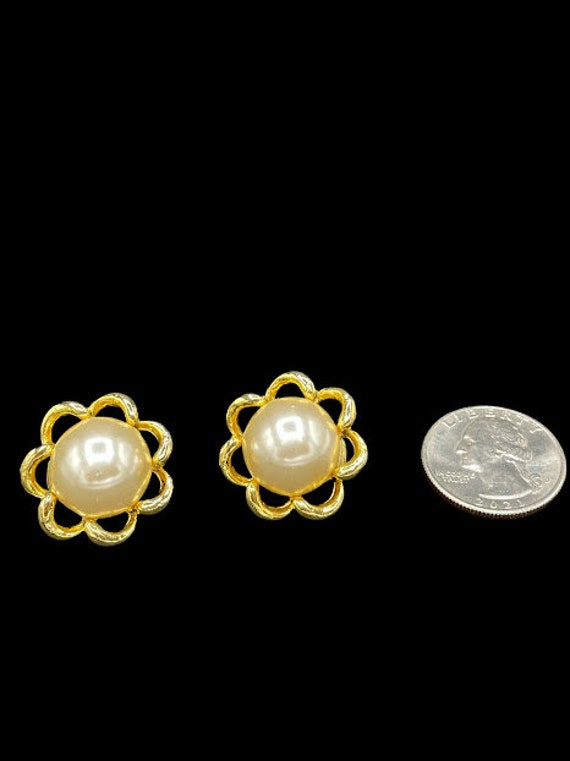 Vintage 80s Gold Plated Faux Pearl Clip-on Earrin… - image 4