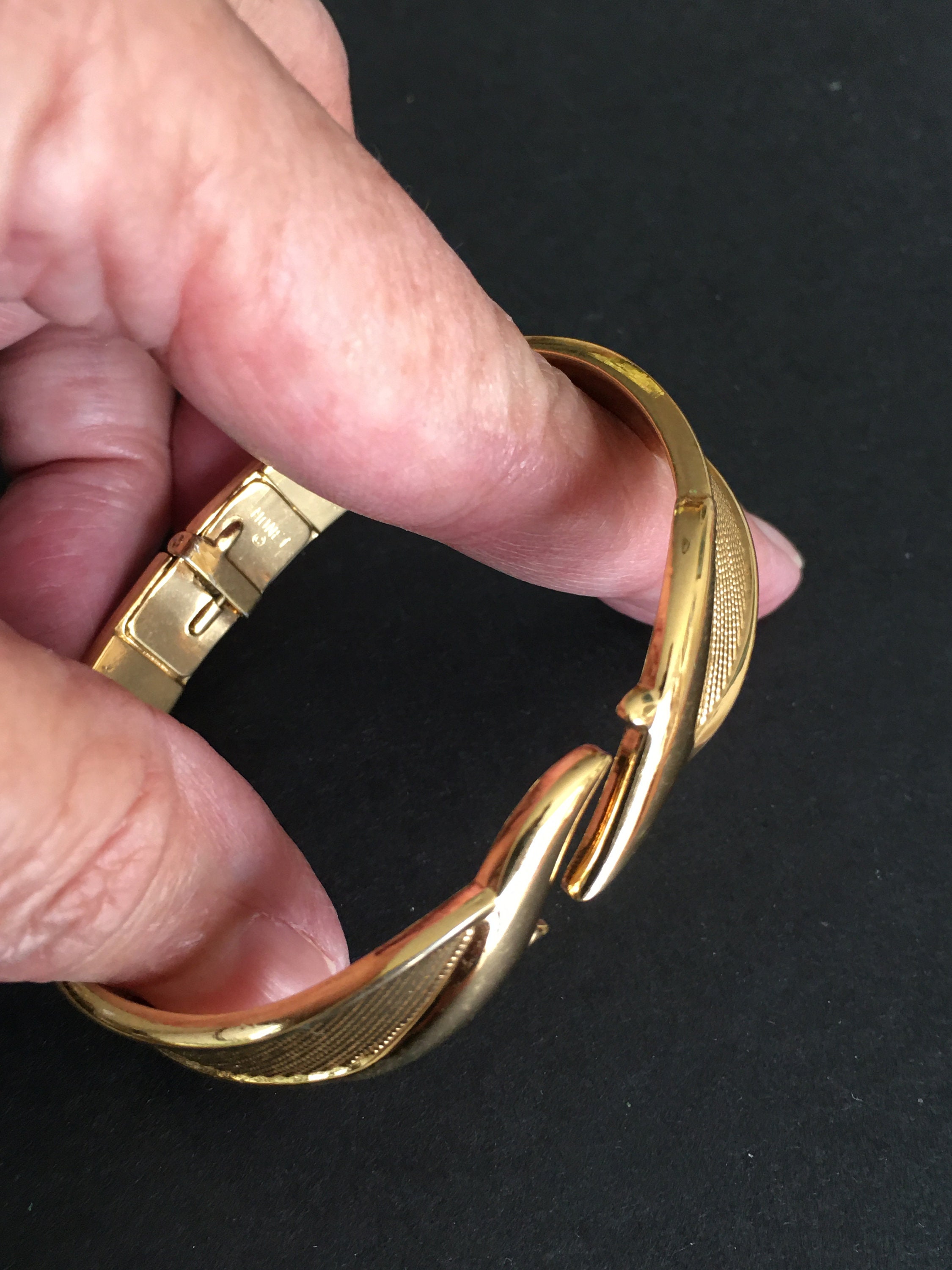 14k Yellow Gold Hinged Cuff Bangle [AST615] | USA Jewels