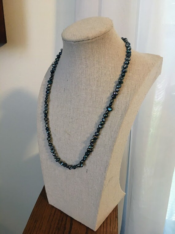 Retro Freshwater Peacock Pearl Necklace with Fili… - image 4