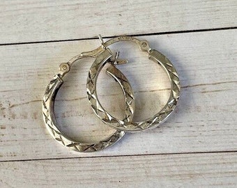 Vintage Sterling Silver Textured Hoop Earrings Signed 925 IBBIN Retro Classic Prepcore