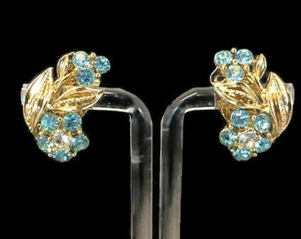 Vintage Lisner Gold Tone Baby Blue Rhinestone Flower Earrings Clip On Mid Century