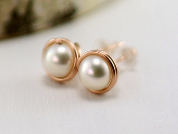 Flipkart.com - Buy Jihaan Classic Pearl Earrings for Women Pearl, Diamond  Brass Stud Earring Online at Best Prices in India