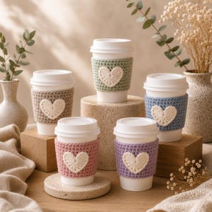 Hjärtformad koppärm virkmönster PDF, Kawaii kaffemys, Nybörjarvänlig snabb present, Återanvändbar kaffeärm handledning, DIY söt virkning