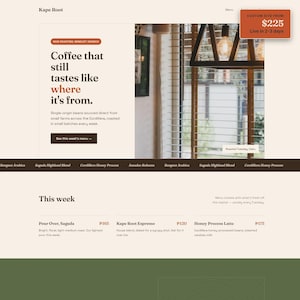 Op de afbeelding: Een website-interface voor Kape Root met een crèmekleurige achtergrond en donkerbruine tekst. De pagina toont koffieproductnamen zoals Sagada Highland Blend, een menusectie met Pour Over, Espresso en Latte, en een donkergroene voettekst.