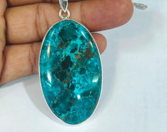 Collana con pendente ovale in crisocolla e malachite, in argento sterling 925.