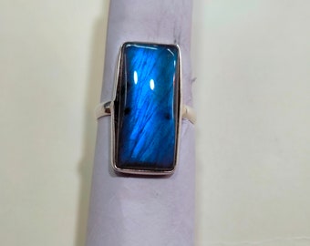 Bague tendance en argent sterling labradorite - Taille de forme rectangulaire (13 x 26 mm)