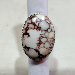 Handmade Wild Horse Magnesite 925 Sterling Silver Ring (24x34 mm)