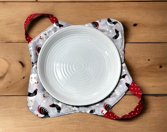 9" Pasta Bowl/Pie Cozy or 10" Dinner Plate Carrier with Handles, Kitchen Pot Microwave Cover, Hot dish holder with Hook, chickens gingham