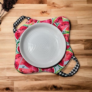 Tazón de pasta/pie acogedor de 9" o portaplatos de cena de 10" con asas, soporte para ollas de cocina, cubierta para microondas, soporte para platos calientes con gancho, sandías