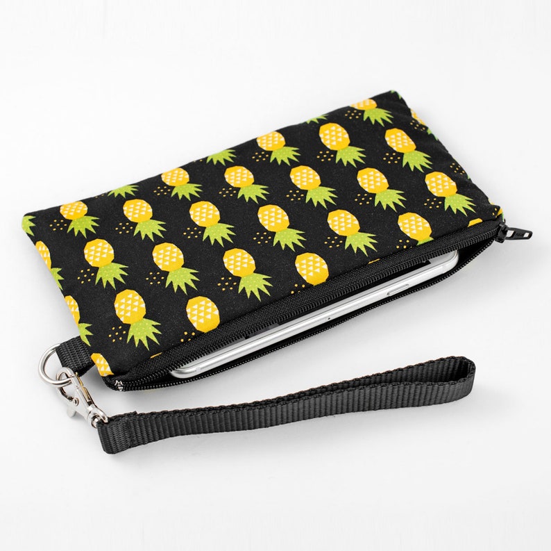 Womens Zip Around Wallet and Phone Clutch,Black White Pineapple Print,Travel Purse Leather Clutch Bag Card Holder Organizer Wristlets Wallets