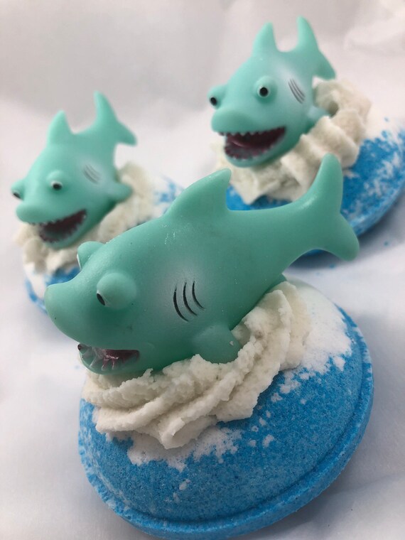 baby shark bubble bath