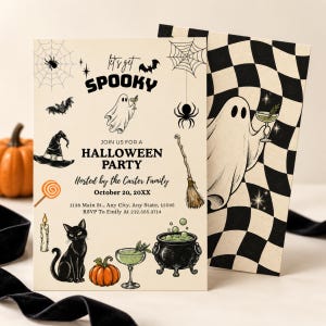 Könnte beinhalten: Eine cremefarbene Halloween-Partyeinladung mit schwarzem Text, der lautet Let's get SPOOKY, JOIN US FOR A HALLOWEEN PARTY, Hosted by the Carter Family, October 20, 20XX, 1138 Main St., Any City, Any State, 13595, RSVP To Emily At 212.555.3714.