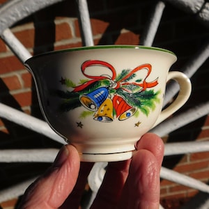 Vintage Salem China Grün Gold Band Heiligabend Teetasse nur von Viktor Schreckengost - 1960er Jahre - von DustyMillerAntiques