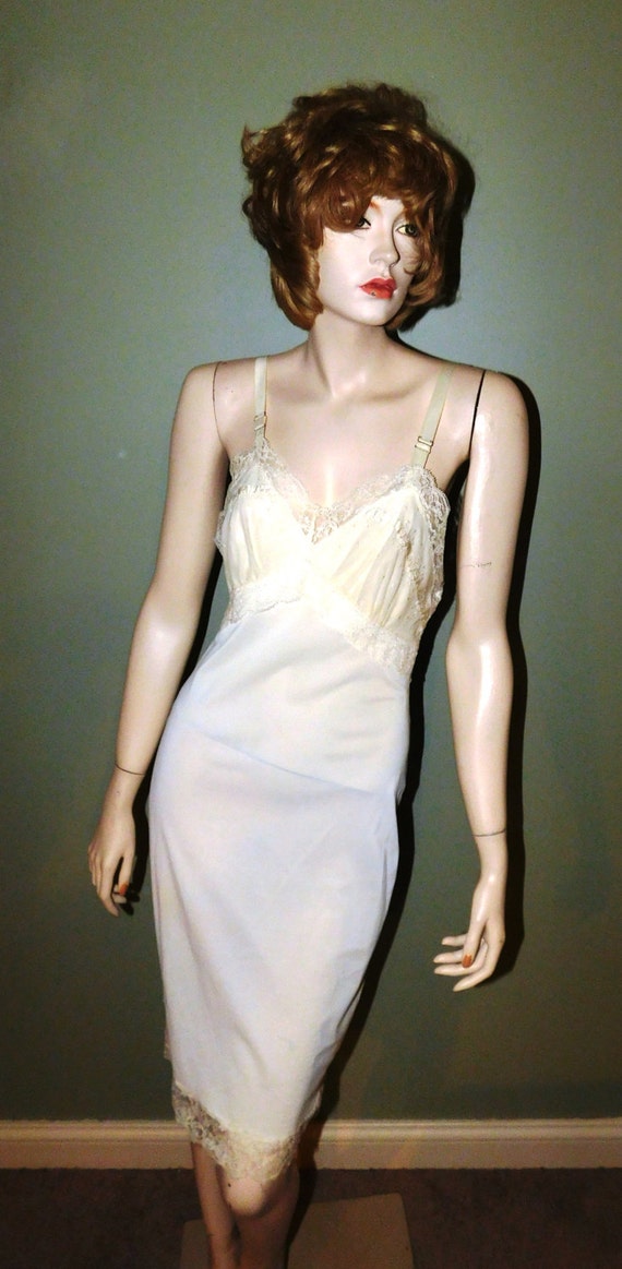 Vintage Seamprufe Ivory Full Slip - circa 1960 - … - image 1