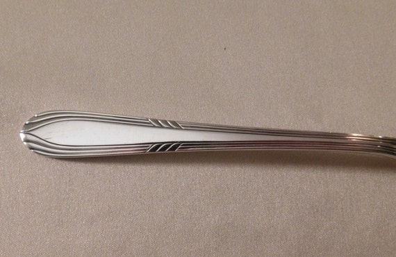 Vintage Wm Rogers IS Fascination Silver Plate Tomato Server - 1936