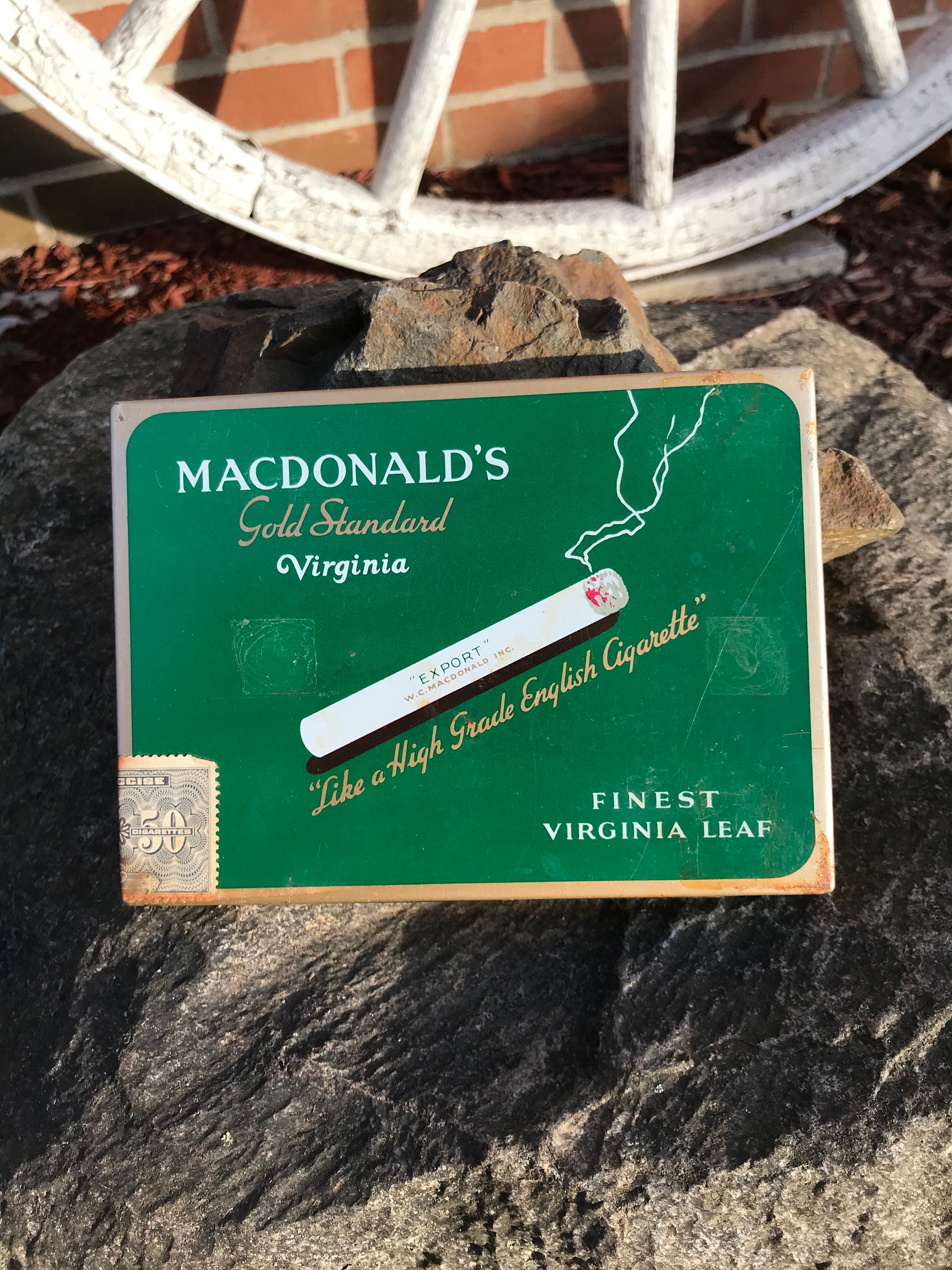 Macdonald's Tobacco Flat 50 tin (DR) Macdonald's Tobacco Flat 50 tin (DR)