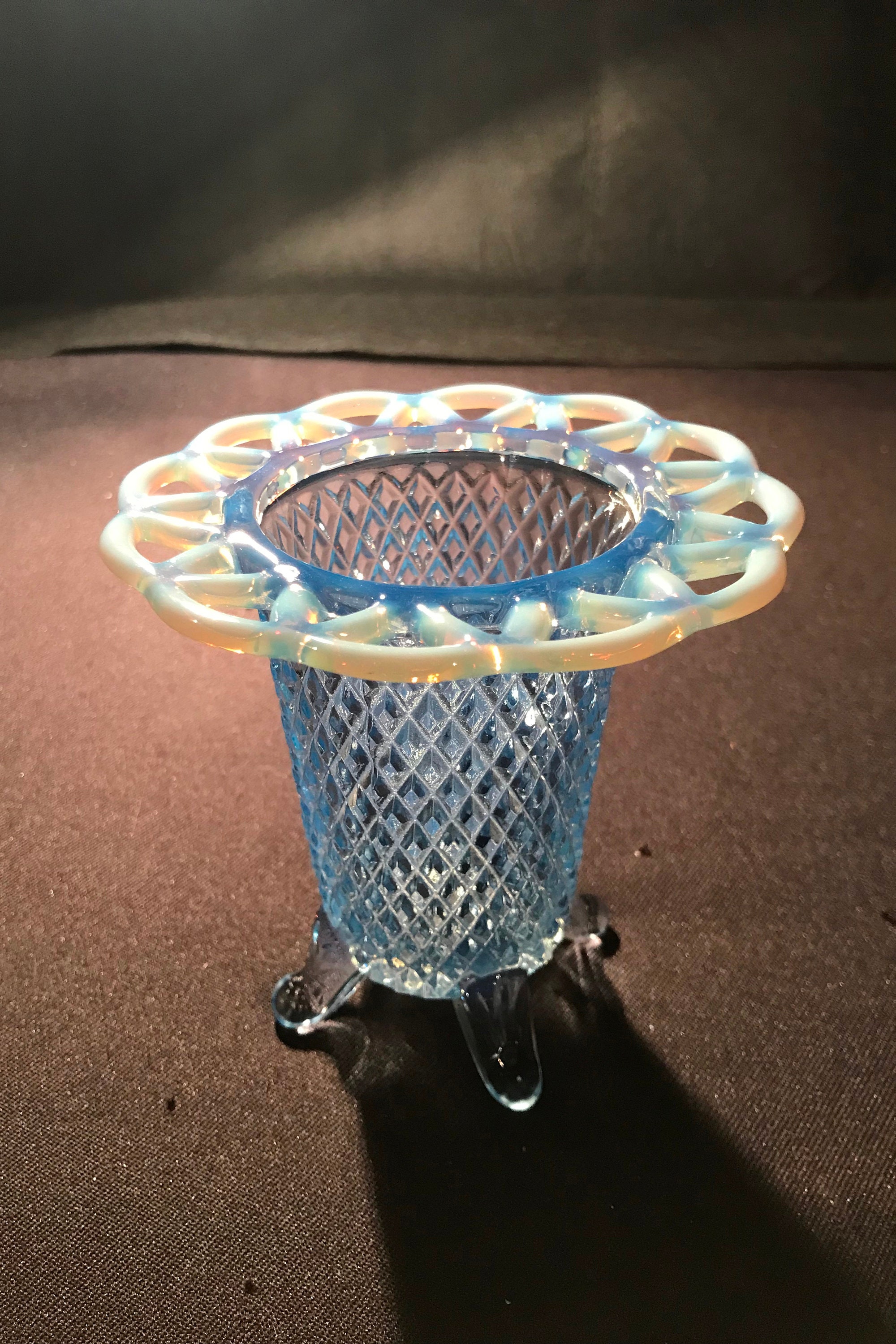 ヴィンテージ インペリアルガラス ケイティブルー レースエッジ 花瓶