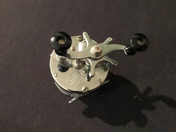 antique shakespeare fishing reel values Service 1944 Model EA Level Wind F*S Reticulum Vintage Alpha XT Shakespeare Collectors