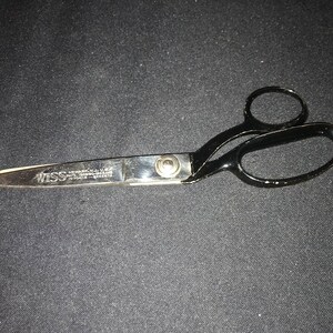 Cisailles Wiss Pinking vintage dans un étui en cuir - 1950 - de DustyMillerAntiques