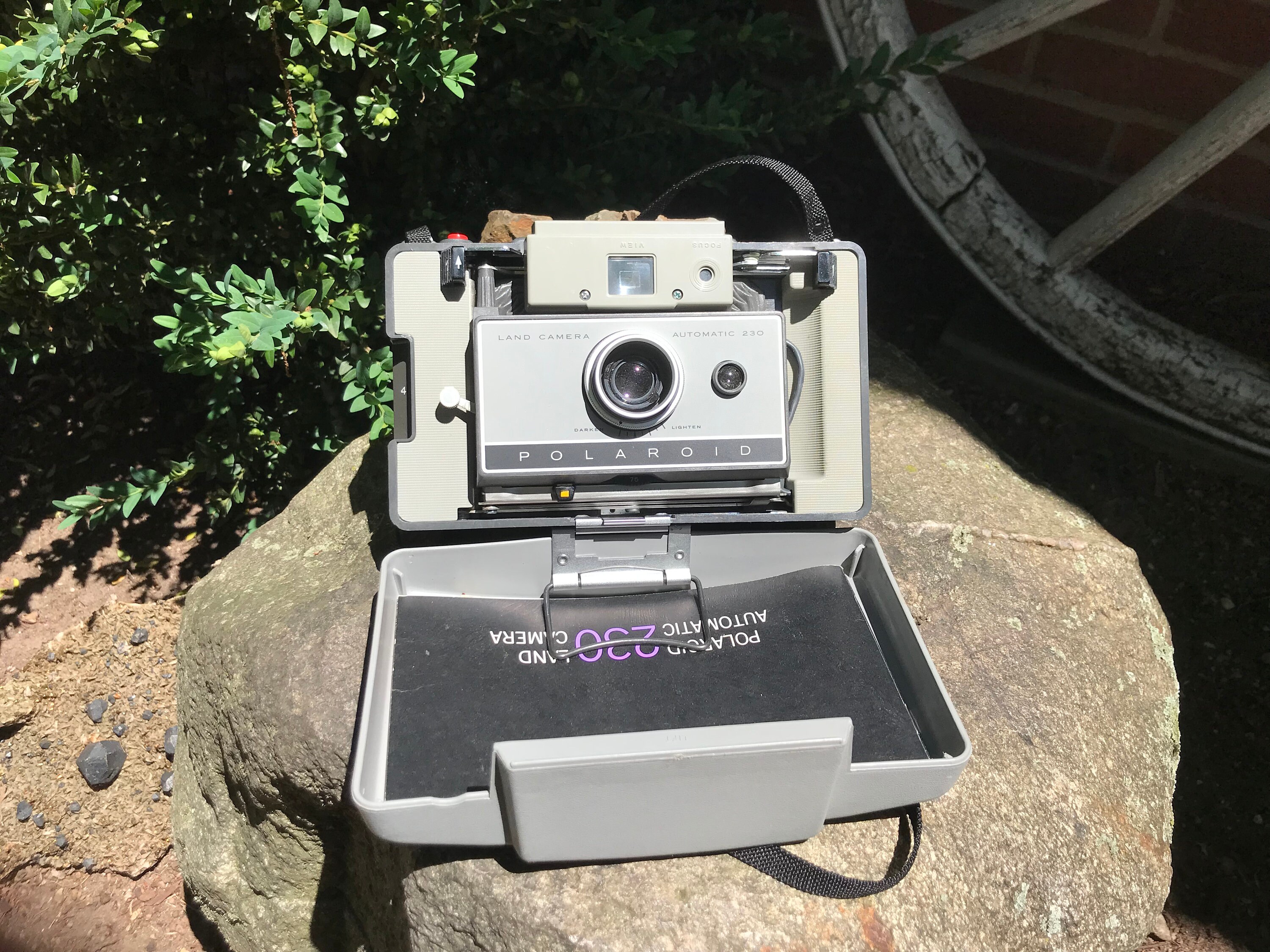 Vintage Polaroid Automatic Land Camera 320 - 1969-1971 - From