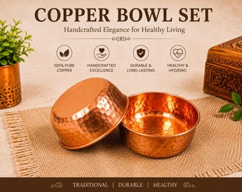 Puede incluir: Un juego de dos cuencos de cobre martillado con acabado pulido. El texto COPPER BOWL SET, Handcrafted Elegance for Healthy Living, 100% PURE COPPER, HANDCRAFTED EXCELLENCE, DURABLE & LONG LASTING, HEALTHY & HYGIENIC, TRADITIONAL | DURABLE | HEALTHY.