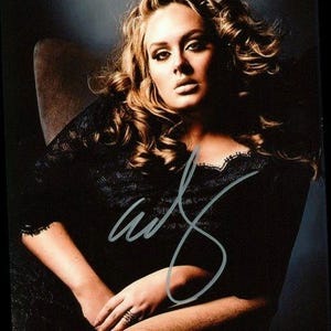 Adele Signed 8x10 Photo