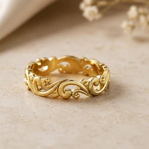 Anillo vintage de filigrana de oro, anillo minimalista con banda en espiral, delicado anillo apilable de oro, anillo llamativo floral estilo boho, regalo para ella.