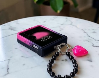 Capa para celular com estampa de corrente e degradê de rosas pretas para Samsung Z Flip 8 7 6 5 4 3 e Motorola Razr 40 50 60 Ultra.