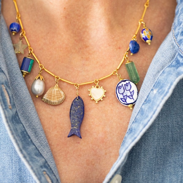 COLLAR CON DIJE DE PEZ, Collar de lapislázuli, Collar con dije de oro, Collar con piedras preciosas, Collar con dije de cerámica, Eleven Charms