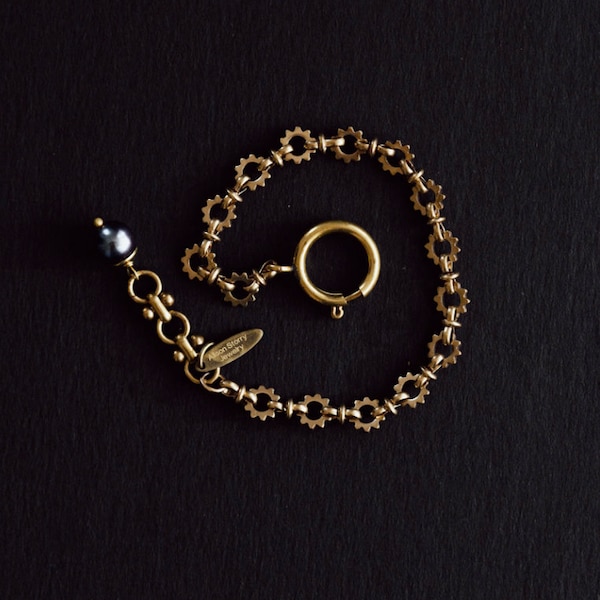 VINTAGE CHAIN BRACELET, Sundial Chain, Charm Bracelet, Layering Bracelet, Brass Bracelet