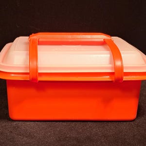 Vintage Tupperware Pack and Carry lunchboxset 1513-7 1516-9 Röd 2 st.