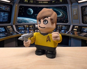 3D Printed "Chunky Starship Captain" Figure Display