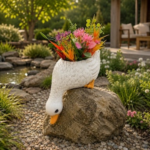 Vaso per fiori a forma di oca, vaso decorativo in resina a forma di uccello, decorazione da giardino in stile rustico, grazioso portavaso per esterni, ornamento per patio, decorazione da giardino