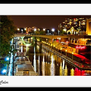 Canal Rideau le soir, PHOTO Décor, Ottawa Photographie Noir et blanc, Sépia Lumières rouge, Urbain Décoration murale, Décor maison bureau