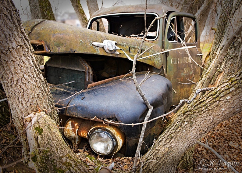 The story behind the old abandoned truck revealed by locals of small town Calabogie, ON Canada, 5x7 Fine Photo Decor, Rusty Mercury, Garage image 1