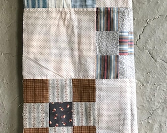 アンとアンディまたはトライアングルタイルアンティークキルト。1840