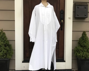 Französisches Herrenhemd, Chemise, Stickerei, Monogramm, weiße Baumwolle, Kleidung aus der Edwardianischen Epoche