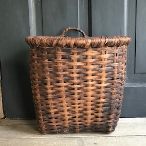 Rustikaler Weidenblumenkorb, Seitengriff, Haustürkorb, antikes europäisches Bauernhaus