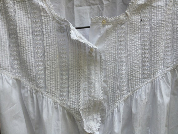 Antique French Romantic Nightgown, White Linen an… - image 4