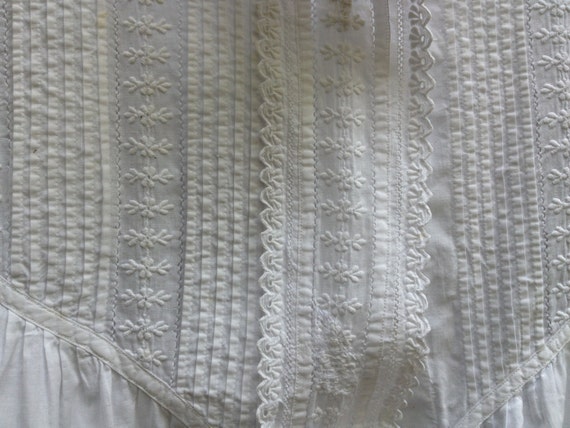 Antique French Romantic Nightgown, White Linen an… - image 2