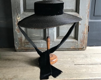 Antique Edwardian Elegant Black Velvet Hat with Feather Detail 1910s Authentic Edwardian HAT Black Wide Brim Velvet W/pale  main image 4