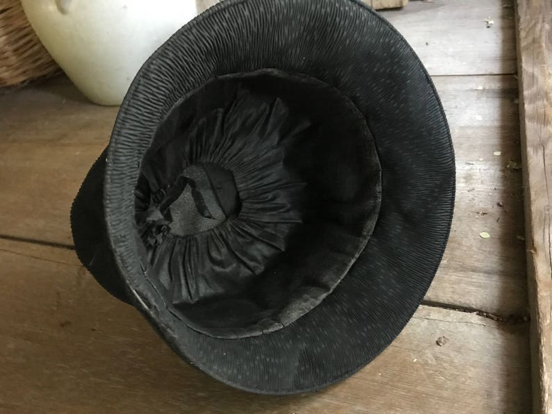 1920s French Cloche Hat, Black Chiffon, Pleated Textured image 9