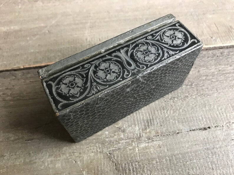 French Inlay Pewter Box, Artistic, Religious, Travel Jewelry Trinket Pill Stamp image 6