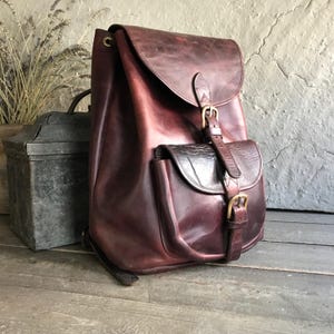 Mochila de Cuero Marrón Castaño, Hebillas de Latón, Talla Grande