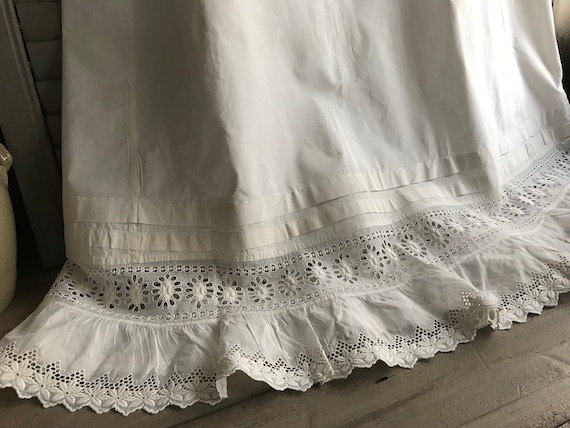 French Fine White Linen Petticoat, Wedding, Brida… - image 5