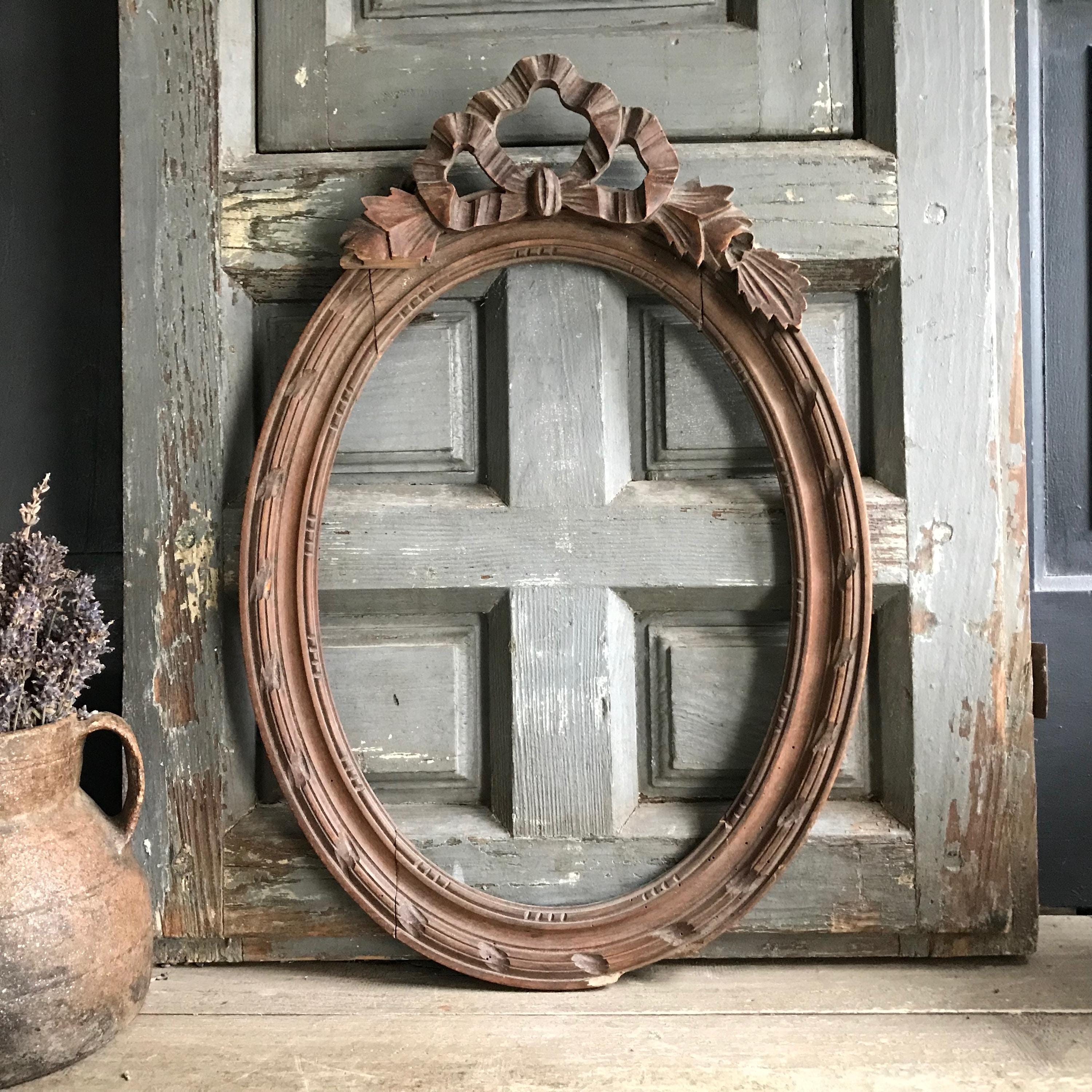French Oval Wood Frame, Carved Ribbon Bow Floral Leaf Motif
